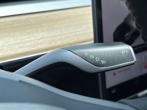 Used 2022 Tesla Model 3 Long Range AWD/4WD image 21