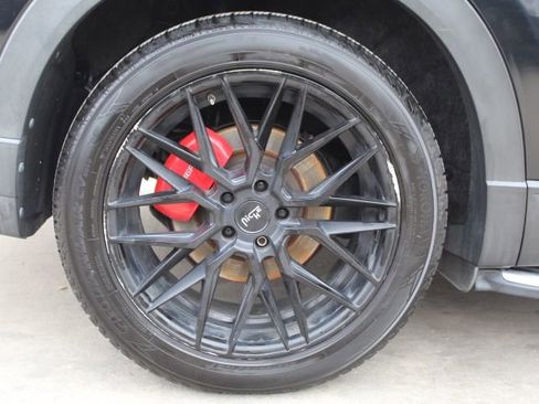 Used 2018 MAZDA CX-9 Touring image 11