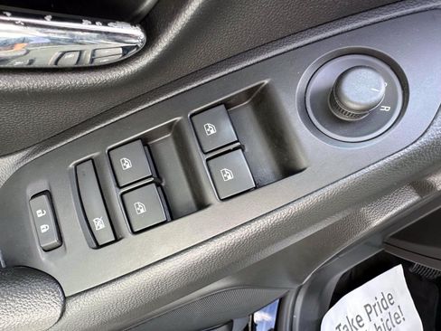 Used 2020 Chevrolet Trax LS w/ Tint and Cruise Package FWD image 9