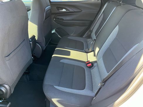 Used 2025 Chevrolet TrailBlazer LT w/ Driver Confidence Package image 22