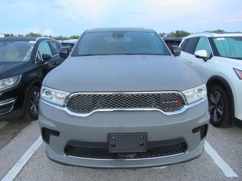 Used 2023 Dodge Durango SXT Launch Edition AWD/4WD image 2