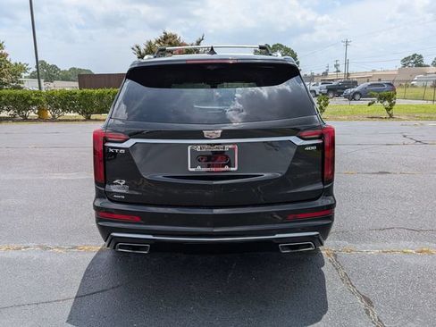 Used 2021 Cadillac XT6 Premium Luxury w/ Platinum Package AWD/4WD image 4