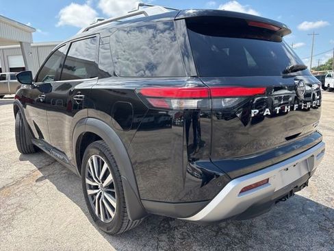 Used 2022 Nissan Pathfinder Platinum w/ Cargo Package AWD/4WD image 4