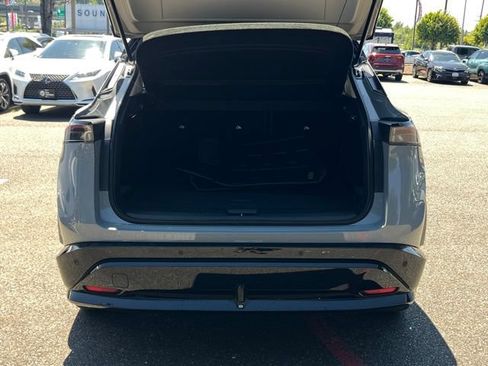 Used 2023 Nissan Ariya AWD image 12