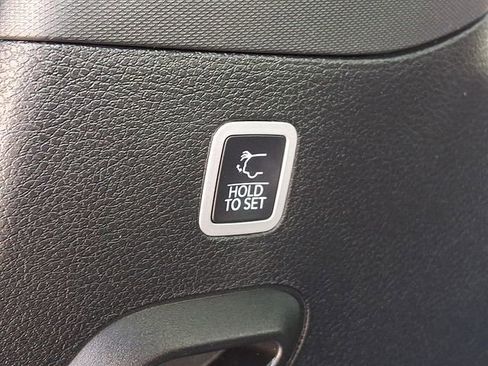 Used 2022 Jeep Grand Wagoneer Series II image 33