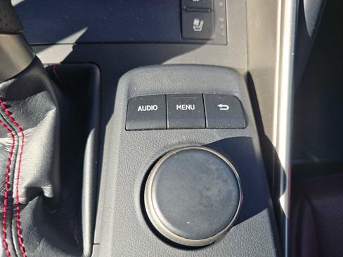 Used 2017 Lexus IS 200t image 33