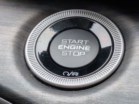 Used 2023 Jeep Grand Cherokee 4WD 4xe image 40