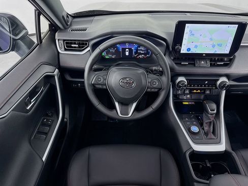 Used 2025 Toyota RAV4 XSE image 28
