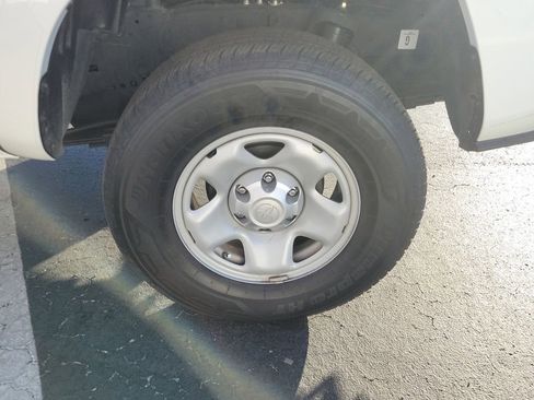 Used 2023 Toyota Tacoma SR5 image 5