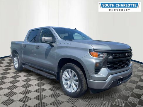 Used 2024 Chevrolet Silverado 1500 Custom RWD image 3