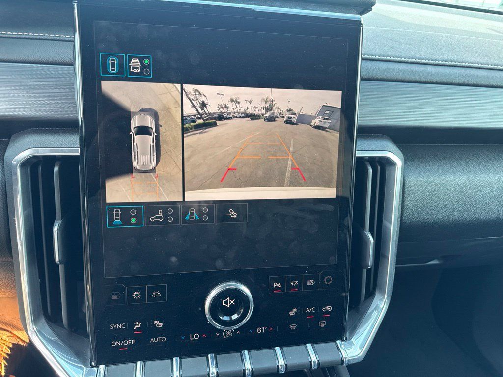 Used 2026 GMC Acadia Elevation w/ Elevation Premium Package FWD image 24