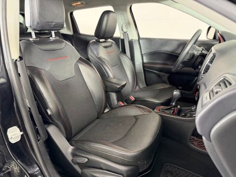 Used 2021 Jeep Compass Trailhawk image 38