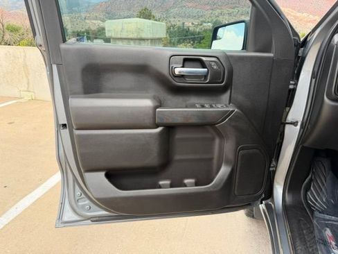 Used 2021 Chevrolet Silverado 1500 Custom Trail Boss w/ Safety Confidence Package AWD/4WD image 10