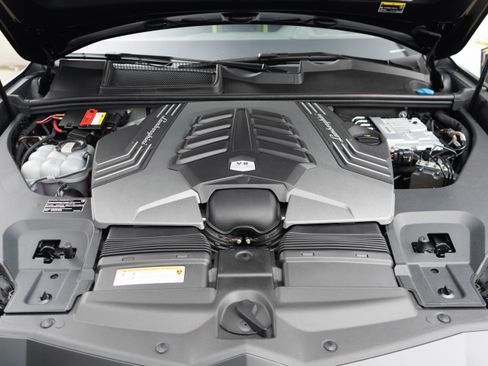 Used 2021 Lamborghini Urus AWD/4WD image 46