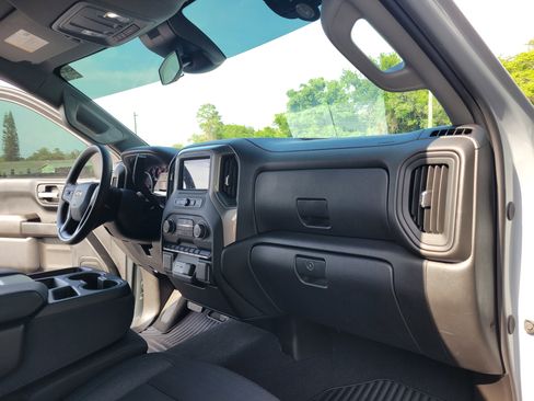 Used 2024 Chevrolet Silverado 1500 Custom w/ Turbomax Blackout Package RWD image 30
