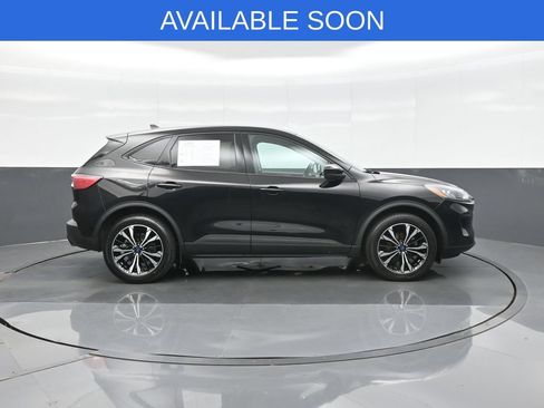 Used 2022 Ford Escape SE w/ SE Sport Appearance Package AWD/4WD image 8