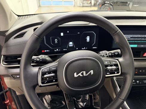Used 2025 Kia Carnival SX image 26