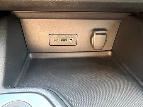 Used 2023 Nissan Sentra SR w/ Midnight Edition Package FWD image 19
