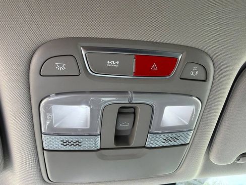 Used 2025 Kia Telluride S FWD image 15