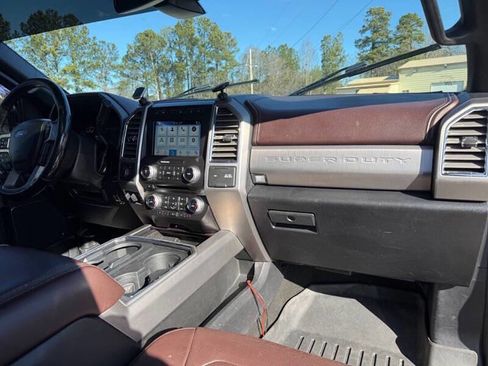 Used 2017 Ford F350 Platinum w/ Platinum Ultimate Package AWD/4WD image 12
