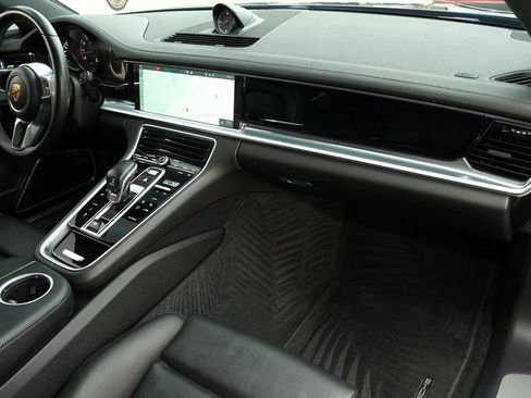 Used 2020 Porsche Panamera 4 Executive image 11