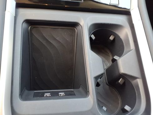 Used 2025 Nissan Armada SV RWD image 29