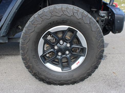 Used 2020 Jeep Wrangler Unlimited Rubicon w/ Uconnect 4C Nav & Sound Group image 42