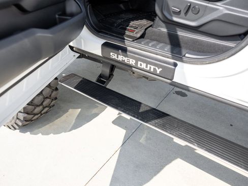 Used 2022 Ford F250 Lariat w/ Lariat Ultimate Package AWD/4WD image 37