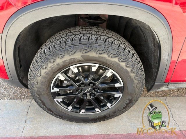 Used 2025 Chevrolet Traverse Z71 AWD/4WD image 11
