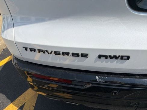 Used 2025 Chevrolet Traverse RS w/ LPO, Floor Liner Package image 15