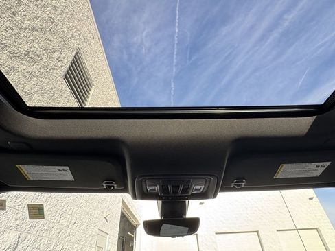 Used 2019 GMC Sierra 1500 AT4 w/ AT4 Premium Package image 18