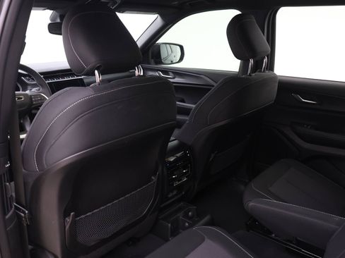 Used 2024 Jeep Grand Cherokee L Laredo w/ Trailer Tow Package image 11