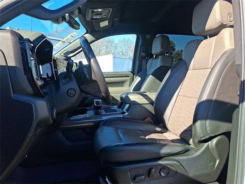 Used 2022 Chevrolet Silverado 1500 ZR2 w/ Technology Package image 13