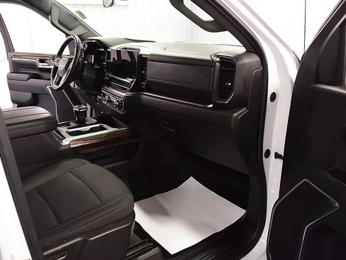 Used 2024 GMC Sierra 1500 Elevation image 30