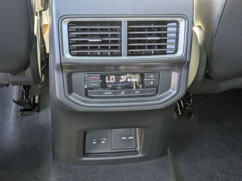 New 2026 Volkswagen Atlas SE image 29