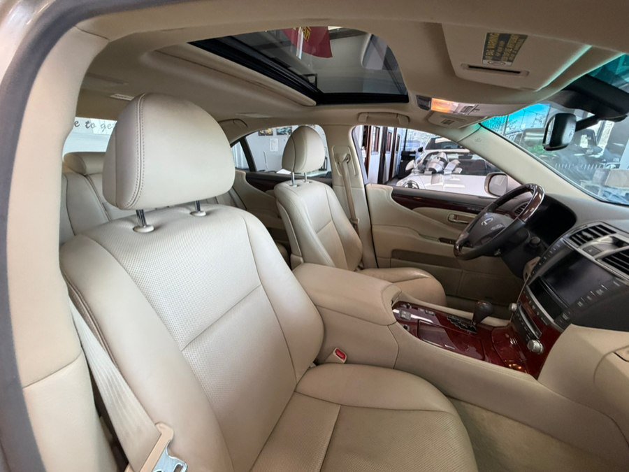 Used 2011 Lexus LS 460 w/ Comfort Pkg RWD image 44
