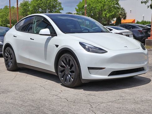Used 2022 Tesla Model Y Performance AWD/4WD image 2