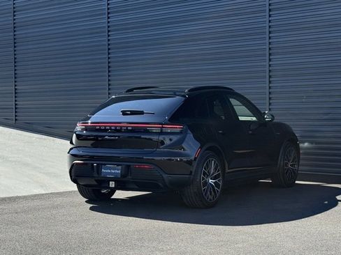 New 2025 Porsche Macan 4 Electric image 7