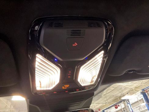 Used 2026 BMW X7 xDrive40i w/ M Sport Package image 35