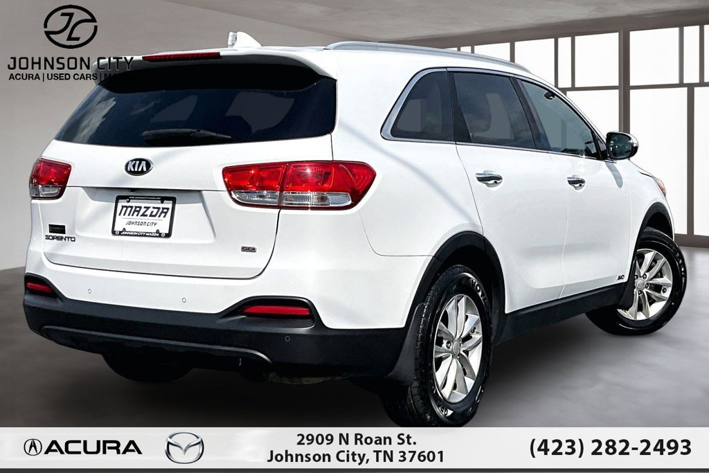 Used 2016 Kia Sorento AWD w/ LX Convenience Package image 2
