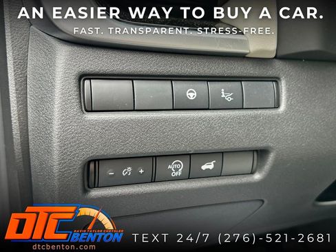 Used 2025 Nissan Rogue SL w/ SL Premium Package AWD/4WD image 26