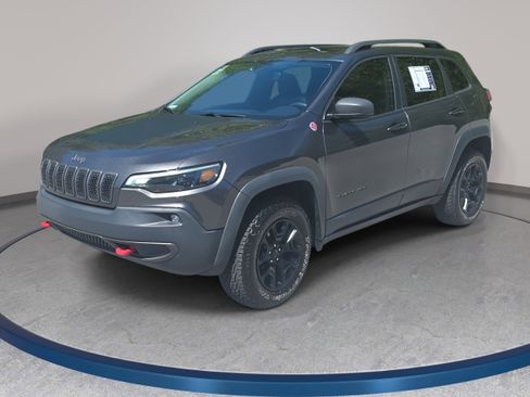 Used 2019 Jeep Cherokee Trailhawk w/ Comfort/Convenience Group image 1