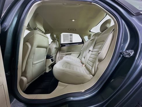 Used 2016 Ford Fusion SE image 26