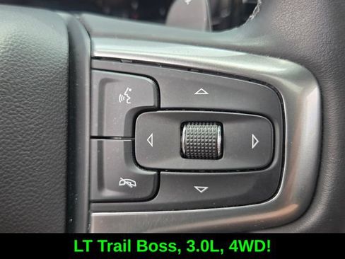 Used 2024 Chevrolet Silverado 1500 LT Trail Boss w/ LT Trail Boss Premium Package AWD/4WD image 28