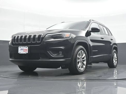 Used 2022 Jeep Cherokee Latitude Lux w/ Sun & Sound Group AWD/4WD image 25