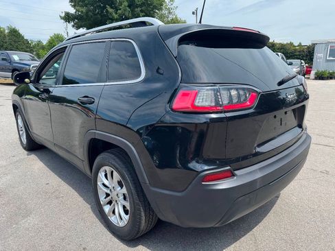 Used 2019 Jeep Cherokee Latitude w/ Popular Appearance Group FWD image 7