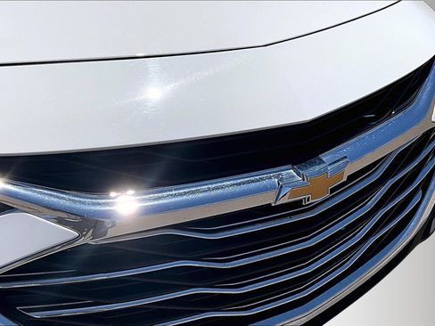 Used 2025 Chevrolet Malibu LT FWD image 32