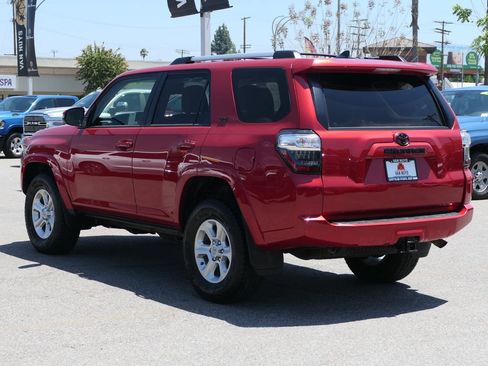 Used 2022 Toyota 4Runner SR5 Premium AWD/4WD image 7
