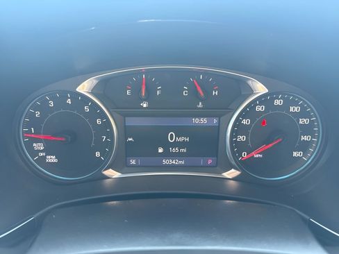 Used 2022 Chevrolet Equinox RS w/ LPO, Hit The Road Package FWD image 27