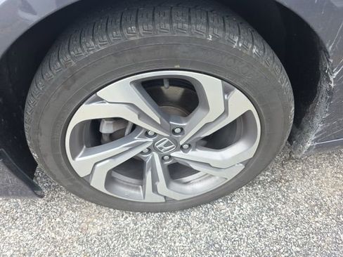 Used 2019 Honda Accord EX image 7